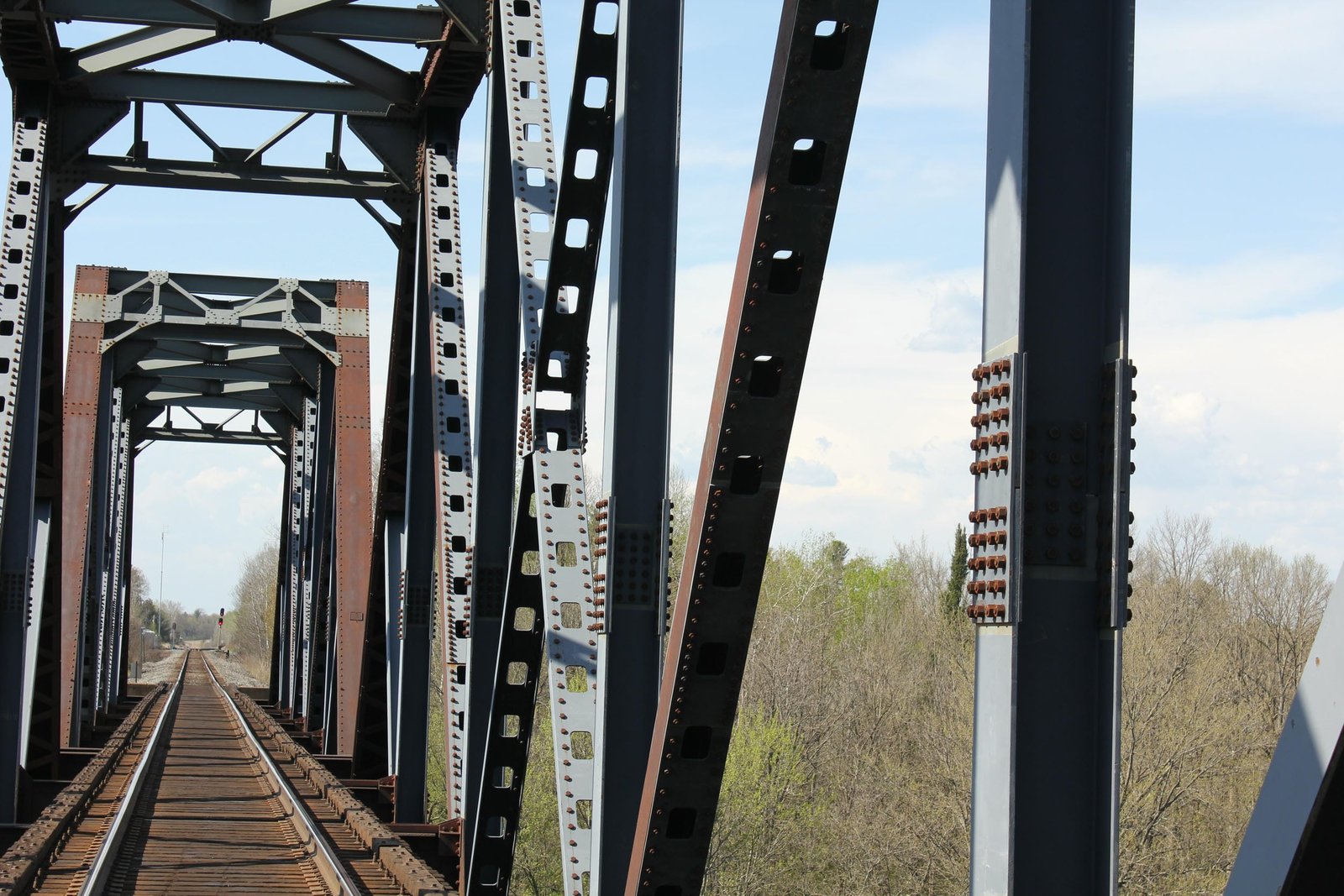 Truss member details